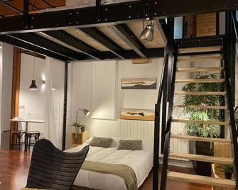 Loft-style penthouse, with unbeatable views of the Plaza del Pilar. - Saragoça - Quarto