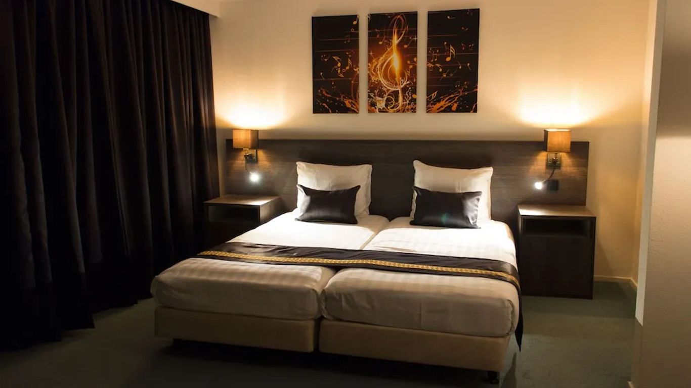 Square Boutique Hotel & Brasserie