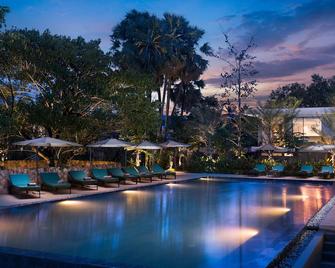 هيلوكس هوتل آند سبا - سيم ريب - حوض السباحة