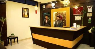 Hotel 42 - Amritsar - Front desk