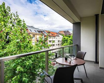 Spirit Apartments by FirstHost - בודפשט - מרפסת