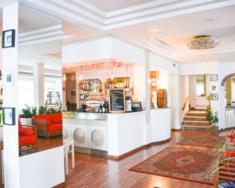 هوتل فيرجيليوس - ريكسون - بار