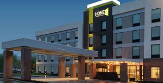 Home2 Suites by Hilton Indianapolis Airport - Indianapolis - Building