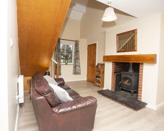 Brittas Bay Holiday Village No 32 - Avoca - Wohnzimmer