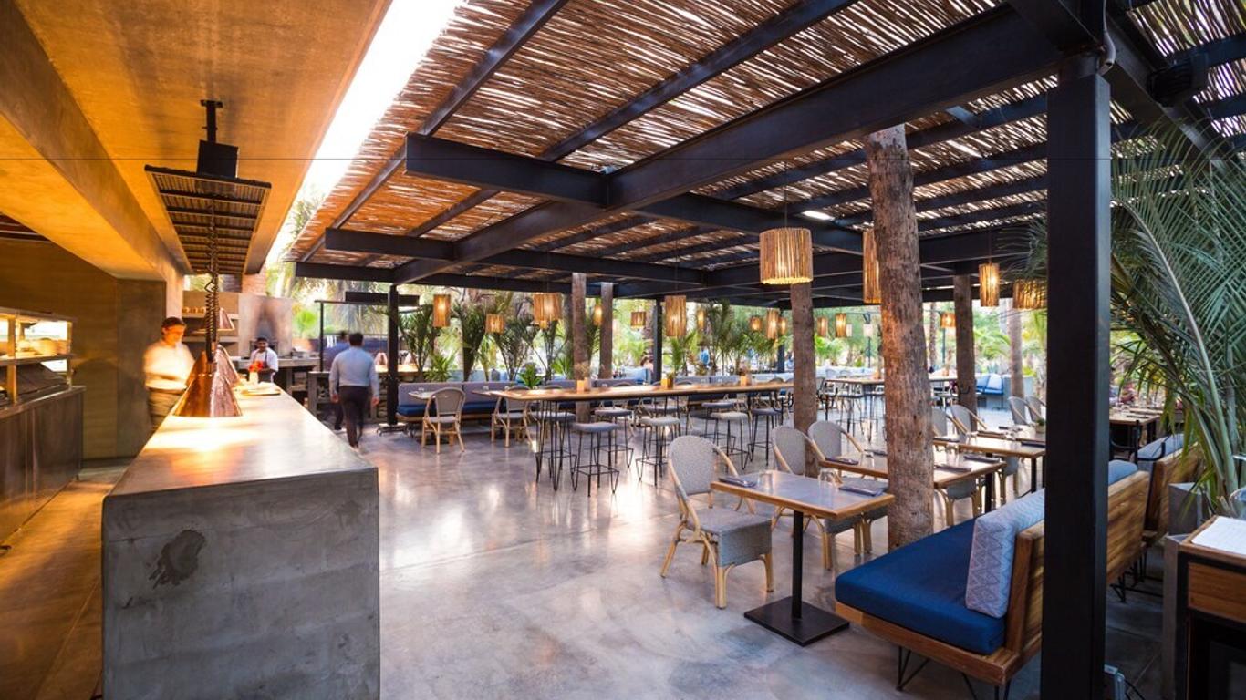 Acre Resort