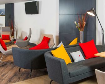 Holiday Inn Express Newport By IHG - Newport - Lounge