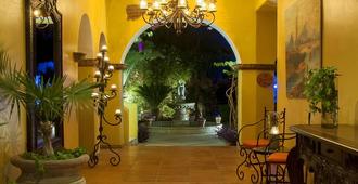 El Encanto Inn & Suites - סן חוסה דל קאבו - לובי