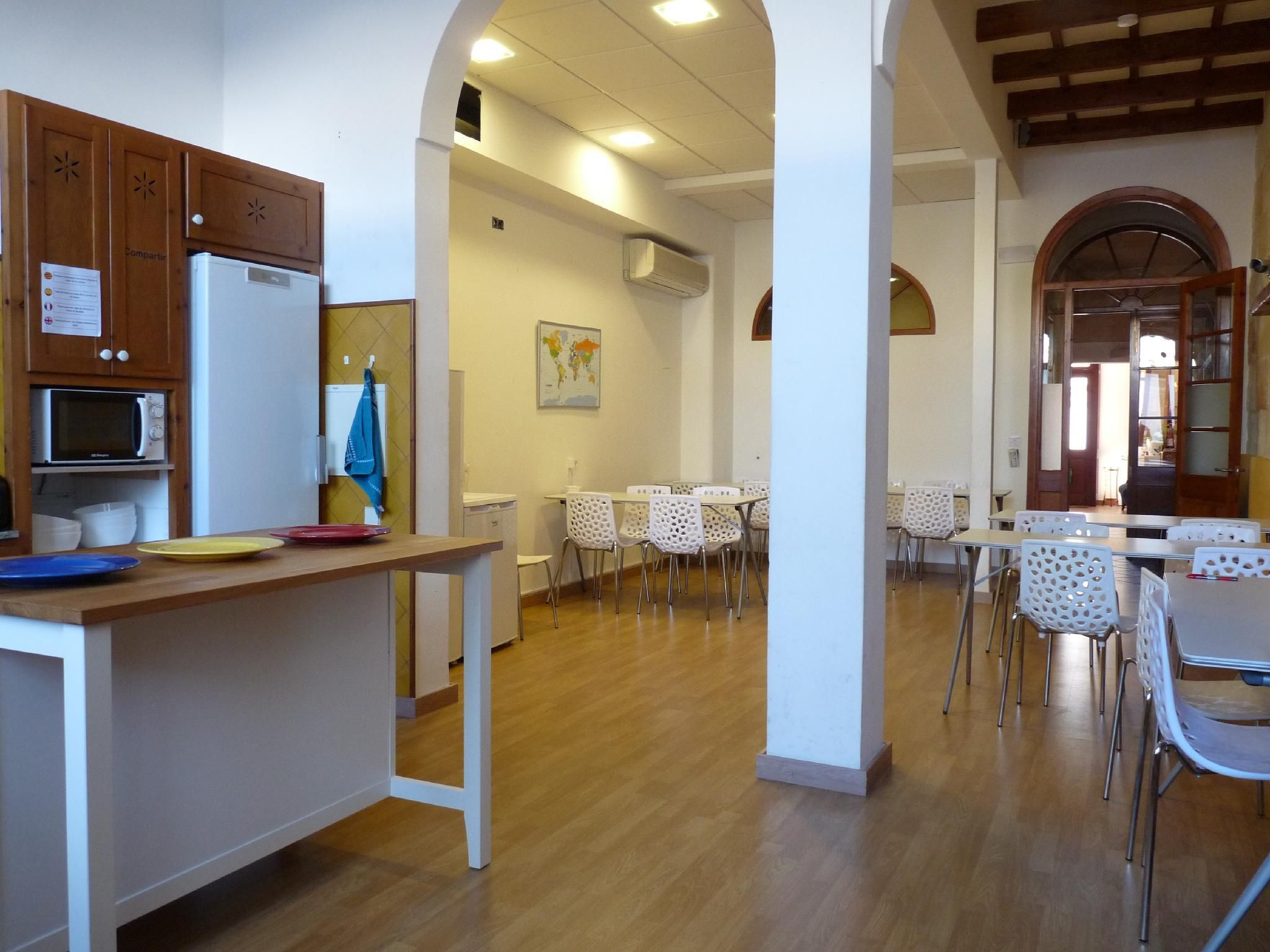 Hostel Menorca - סיוטדליה דה מנורקה - מסעדה