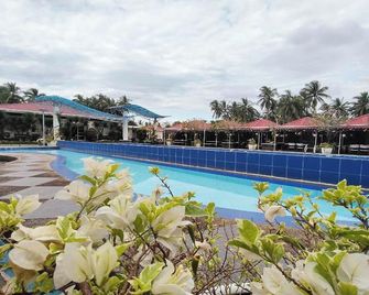 Angela's Resort and Leisure Farm - San Pablo City - Piscina