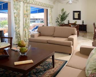 Porto Bello Gran Marina by GuruHotel - Puerto Aventuras - Huiskamer