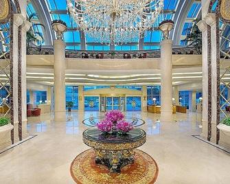 Celebrity International Grand Hotel - Beijing - Lobby