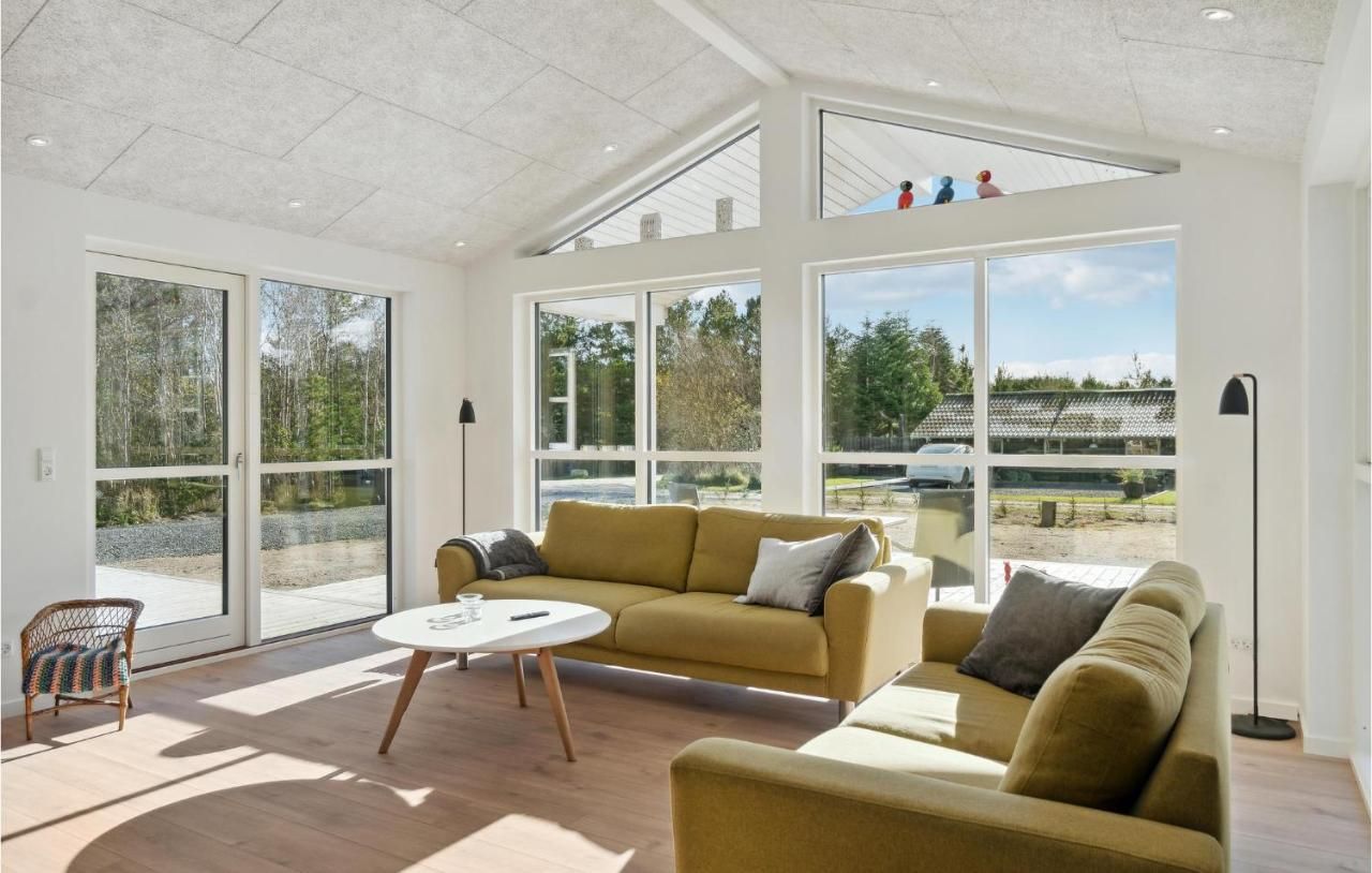 4 Bedroom Awesome Home In Blokhus – Blokhus