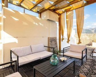 Urban Nest - Loft with Private Rooftop Garden - Kalamata - Balcon