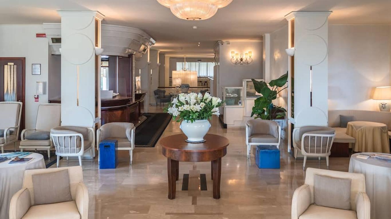 Hotel Anthony