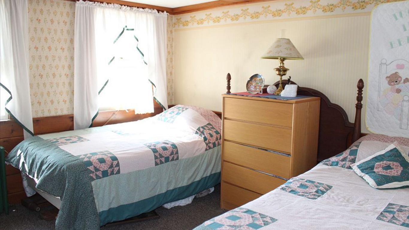White Trellis Motel