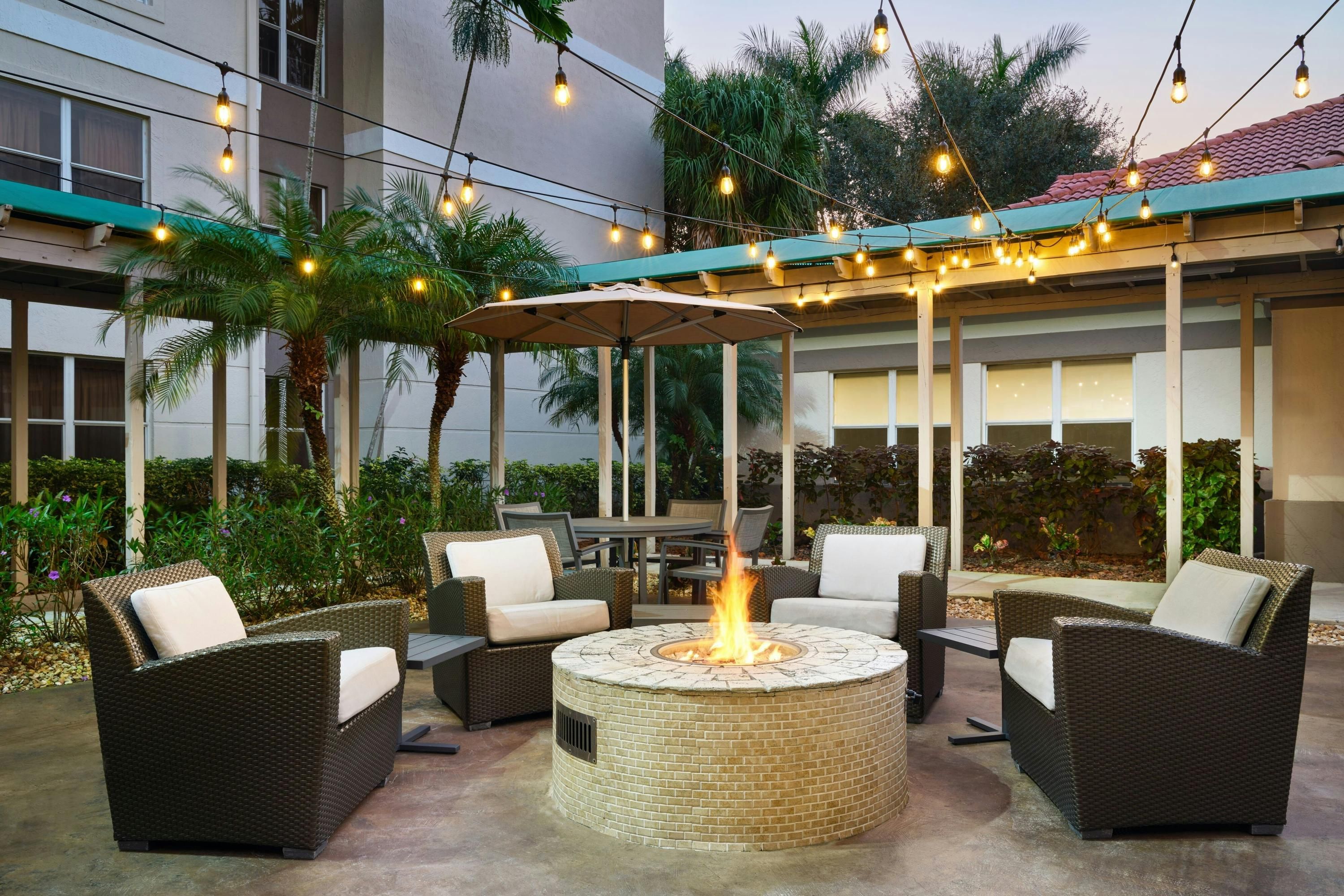Residence Inn by Marriott Fort Lauderdale City of Plantation - Плантейшн - Патіо