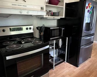 The Blue Carden - Pendleton - Kitchen