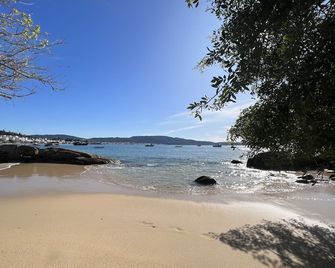Refúgio da Lagoinha - Centro de Bombinhas - Bombinhas - Пляж