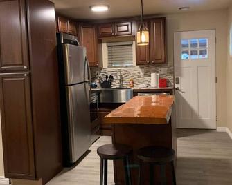 Dillon Ave Homes - Cheyenne - Kitchen