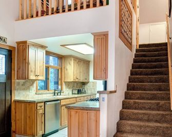 2N Big Pine Lodge - North Wawona