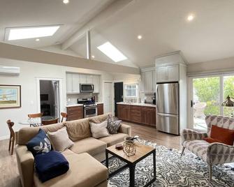 Emerald City Cottage - Coronado - Sala de estar