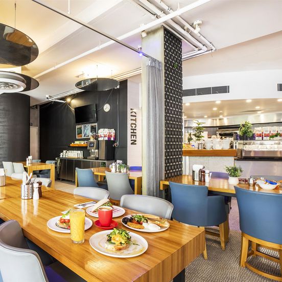 Metro Hotel Perth City image 1