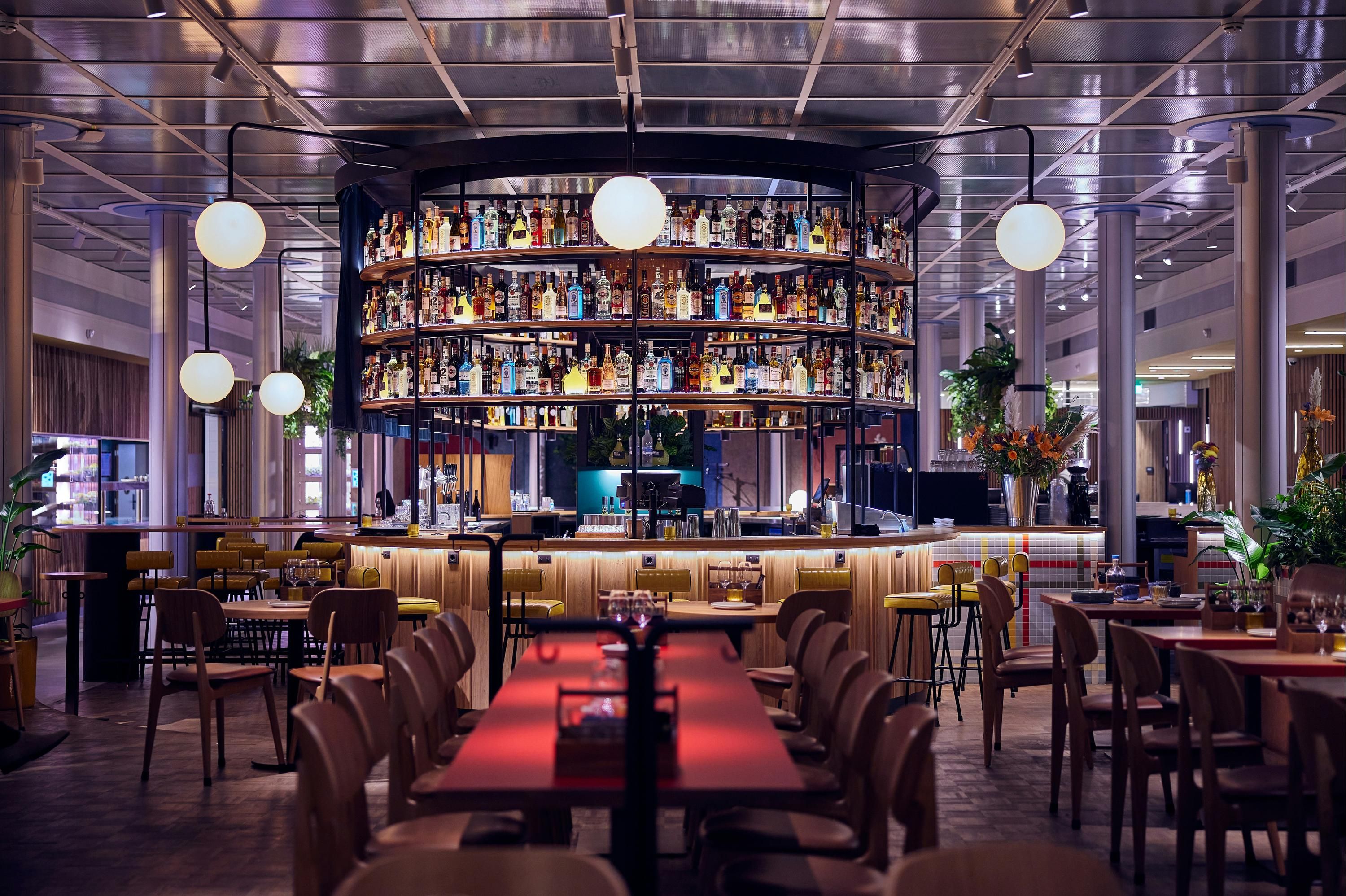 Motto by Hilton Rotterdam Blaak - Rotterdam - Bar