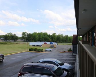 Elkton Lodge - Elkton - Outdoors view
