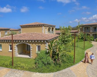 Is Serenas Badesi Resort - Badesi - Building