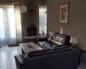 Nice holiday home near the beach - Breskens - Wohnzimmer