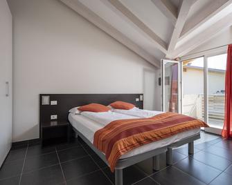 4 Limoni Apartment Resort - Riva del Garda - Soverom