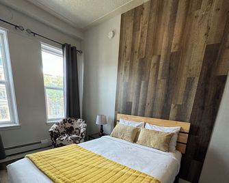 Commercial Hotel - Edmonton