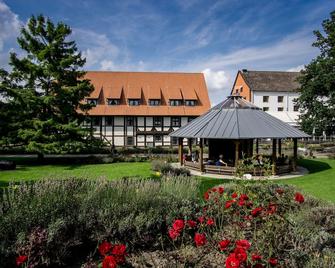 Completely newly furnished apartment for two people in Salzgitter-Bad - Salzgitter - Gebäude