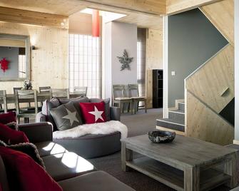 L'Aiguille Grive Chalets Hotel - Bourg-Saint-Maurice - Living room