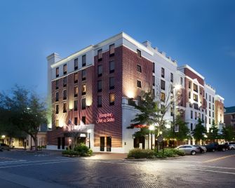 Hampton Inn & Suites by Hilton Gainesville Downtown University - Gainesville - Edifício