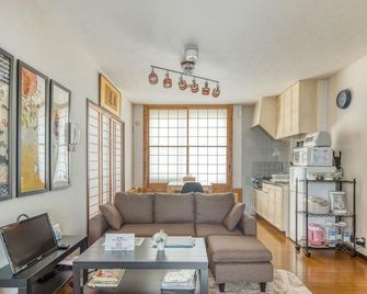 Free Parking&wifi/Kix&usj 30min/Max8ppl - Sakai - Living room