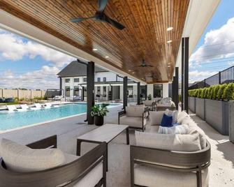 Charming Magnolia Retreat Clubhouse and Gym Access - Magnolia - Pool