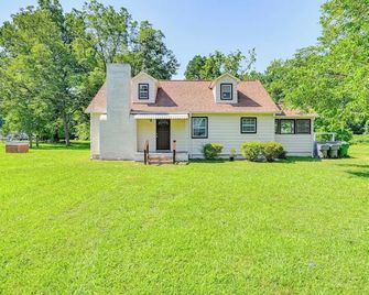 6 Mi to Dtwn: Charming Home w/ Yard in Charlotte - Charlotte - Edifici