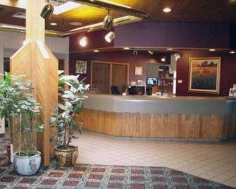Travelodge by Wyndham Saint-Liboire - Saint-Liboire - Front desk