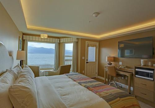 Land's End Resort from $74. Homer Hotel Deals & Reviews - KAYAK