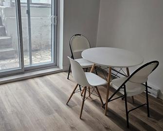 Cosy 1br apt. - Montreal - Dining room