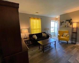 One bedroom Condo - 1806 - Kokomo - Living room