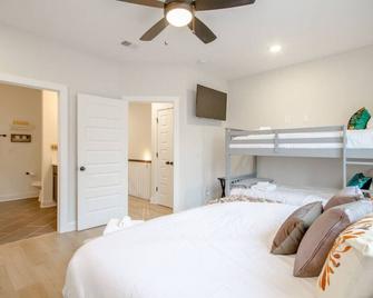 Luxury Dream - Downtown Living - 10 Comfy Beds - Nashville - Bedroom