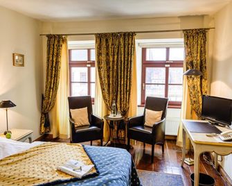 Hotel Zum Bär - קוודלינבורג - חדר שינה