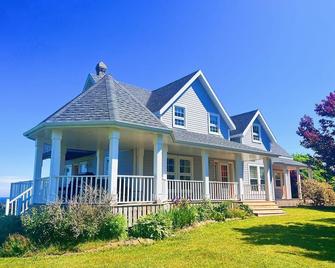 Sundance Cottages - Cavendish - Building