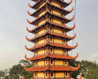 Hoa Mai Hotel - Ho Chi Minh City - Building