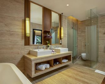 Truntum Kuta - Kuta - Bathroom