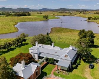 Lochinvar House B&B - Historical getaway - Lovedale