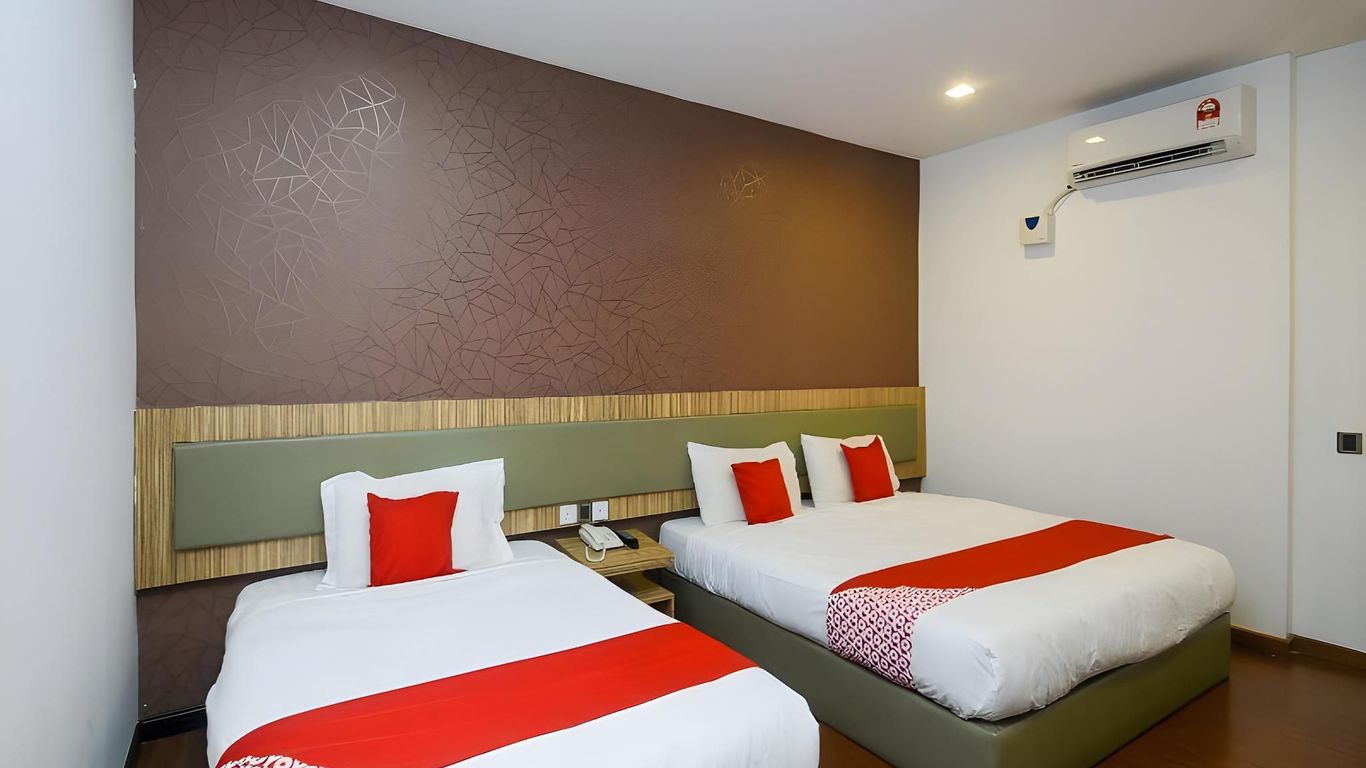 Super OYO 976 Dragon Inn