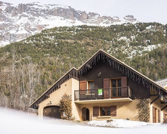 Chalet les 3 Pîtres - 10 personnes - Pelvoux Les Ecrins - Vallouise-Pelvoux - Building
